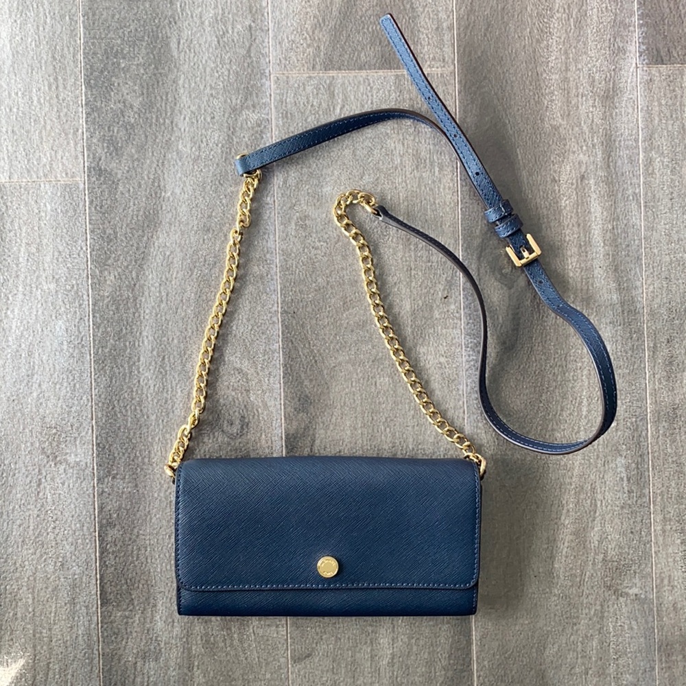 Women’s Michael Kors cross body purse